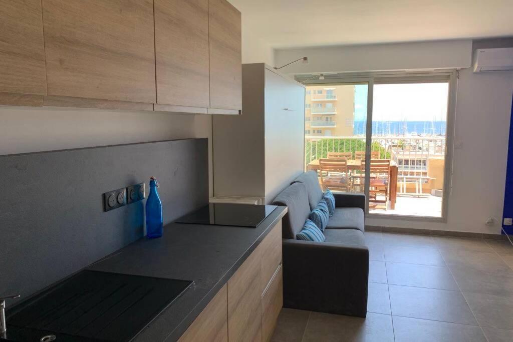 L'Effet Mer, Duplex Sur Le Port Avec Ses 2 Terrasses Vue Mer Hyères Eksteriør billede